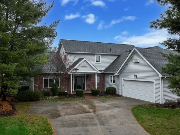 207 Lake Pointe Dr, Akron, OH 44333