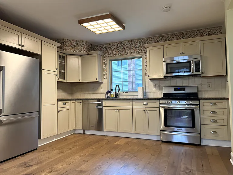 203 Edgar Ave — Photo 8
