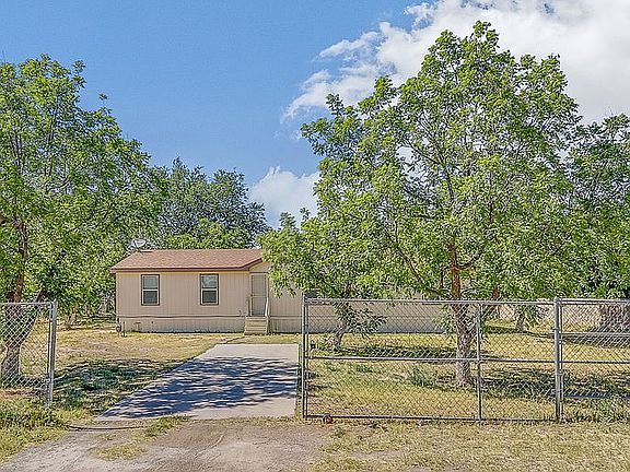 2nd image of 441 Valle Los Nogales Dr