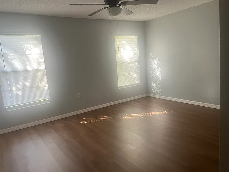 10528 Montpelier Cir — Photo 6