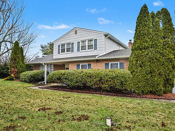 2nd image of 2903 Henley Rd