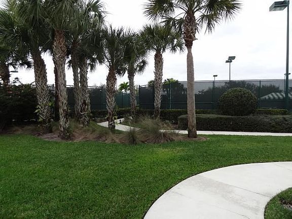 4th image of 9073 SE Retreat Dr