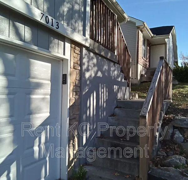 7013 Orchard St — Photo 16