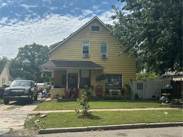 911 Pottawatomie St, Leavenworth, KS 66048