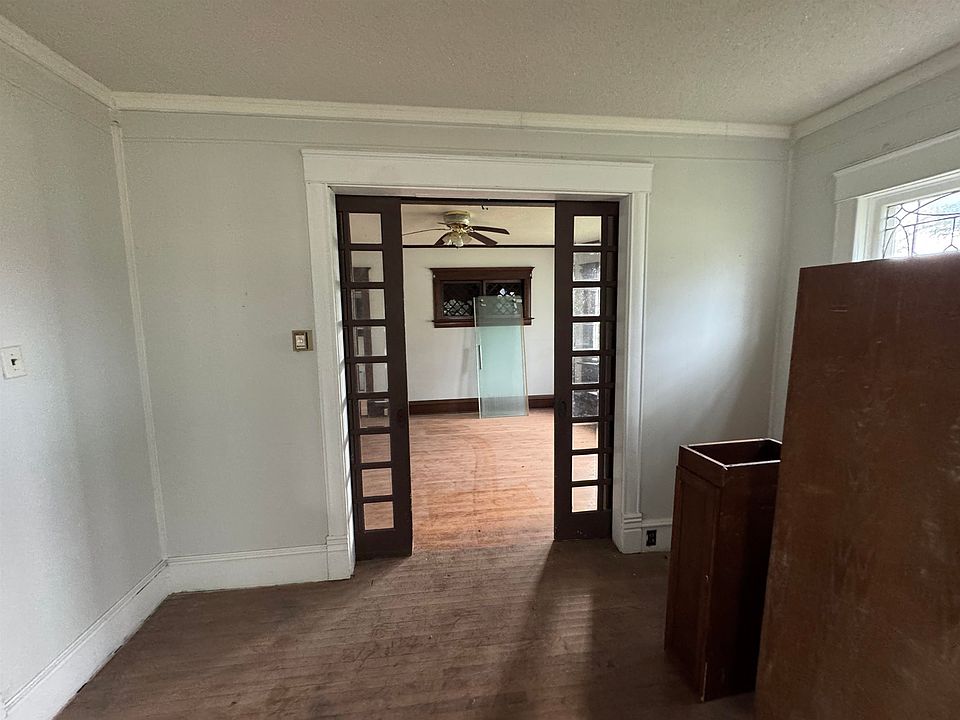10th image of 314 N Mulberry St