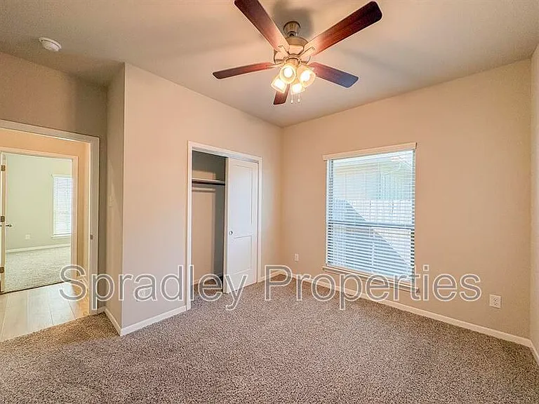4816 Sparks Ln — Photo 6