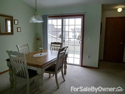 Dining area
						:
						Dining area with slider to deck
