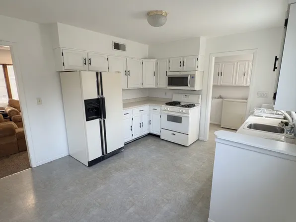 1126 S President St, Wheaton, IL 60189
