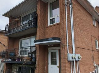 61 Mississauga Rd N #1, Mississauga, ON L5H2H9