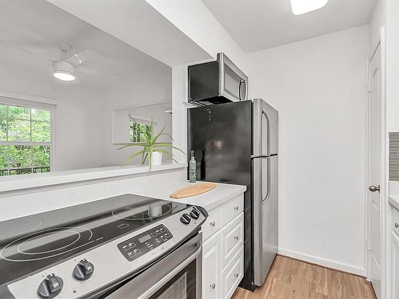 5th image of 3224 Timmons Ln APT 136