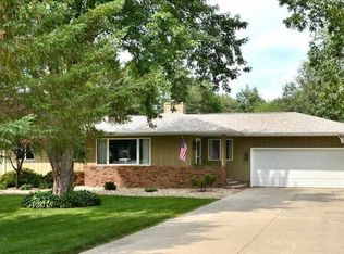 194 Sidehill Dr, Waterloo, IA 50701