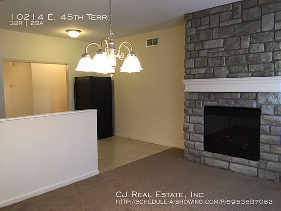5th image of 10214 E 45th Ter
