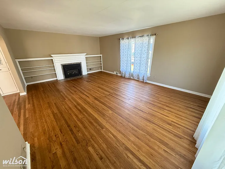 3404 W Yakima Ave — Photo 3