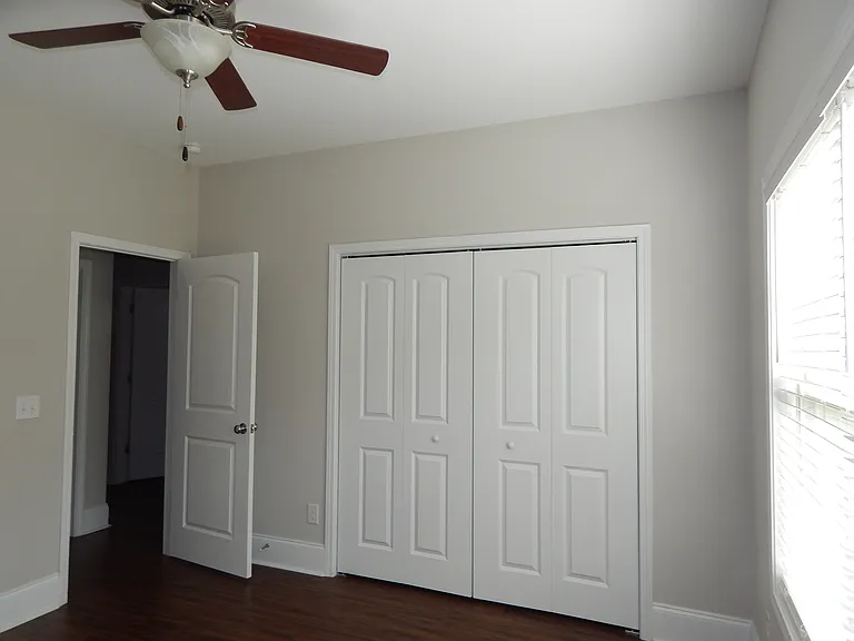 408 Senate St — Photo 11