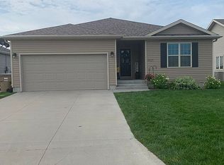 1820 Wedeking Ct, Aurora, NE 68818