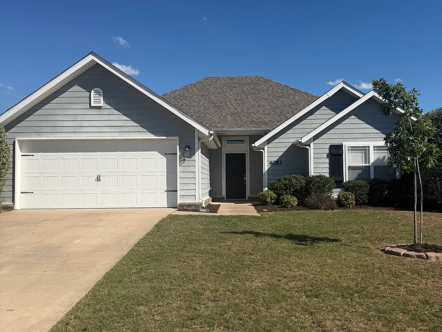 3 bed, 1552 sqft, $1,800 — Photo 1