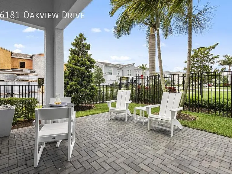 16181 Oakview Dr — Photo 8
