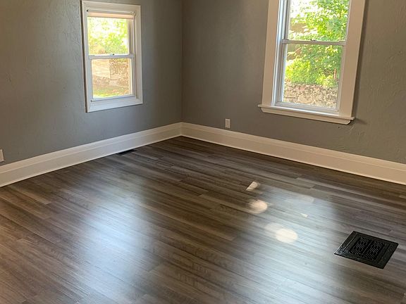 3rd image of 60 Park St #1