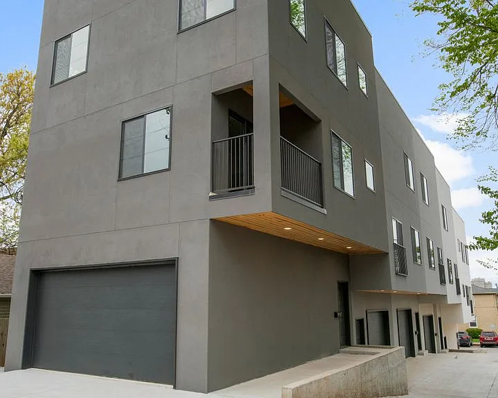 Quaker Condos - $300 Off Immediate Move-Ins! — Photo 56
