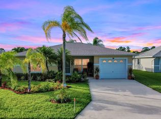 613 Paurotis Ln, Fort Pierce, FL 34982