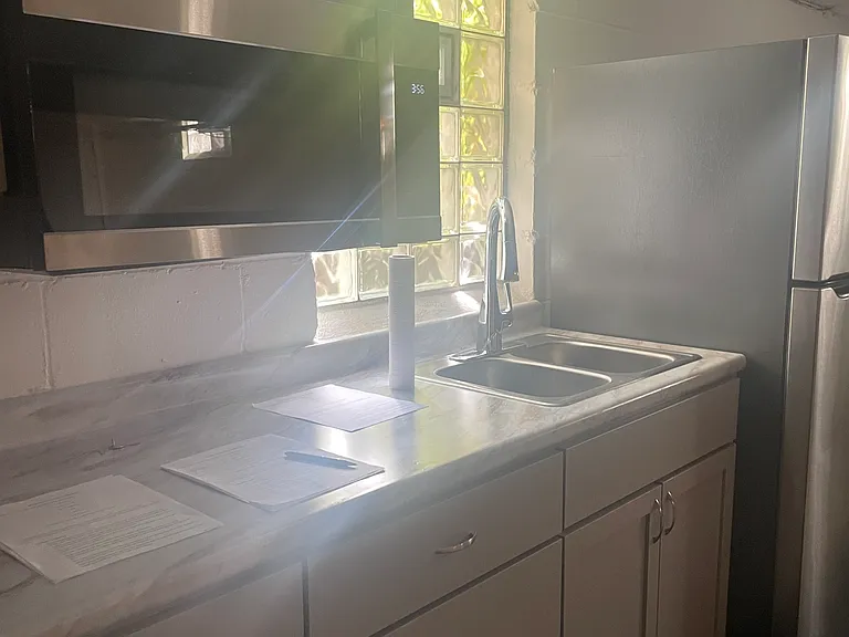1726 Sutton Ave #5 — Photo 6