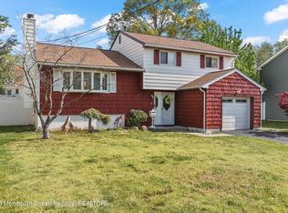 5 Roland Pl, Hazlet, NJ 07730