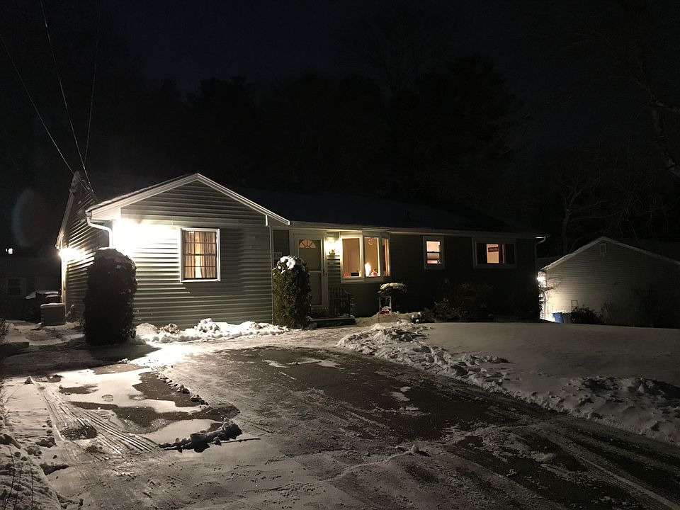 2nd image of 250 Harriet Ln