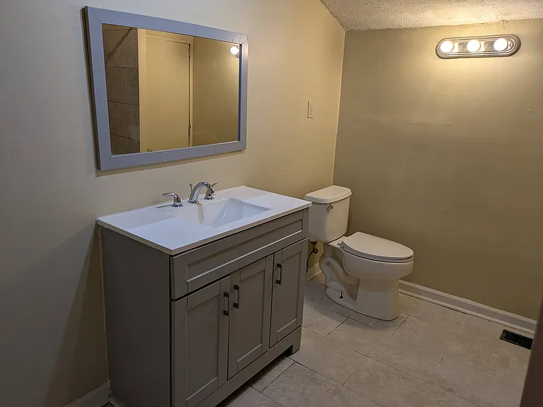2319 W Muhammad Ali Blvd — Photo 13