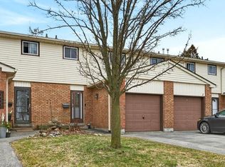 1350 Limeridge Rd E #4, Hamilton, ON L8W1L6