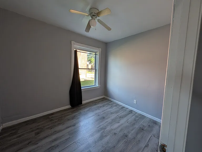 4733 McMillan Ave #1F — Photo 9