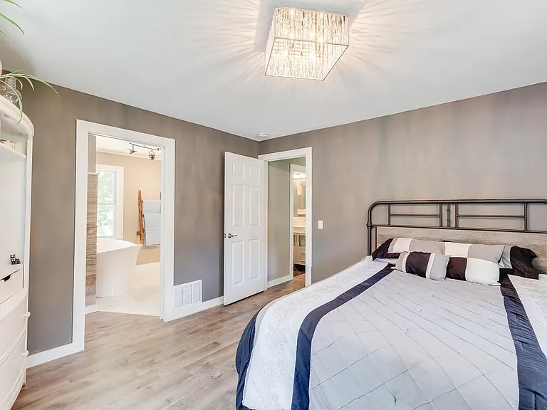 5972 Gumwood Rd — Photo 16