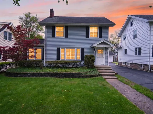 747 Crescent Rd, Jackson, MI 49203