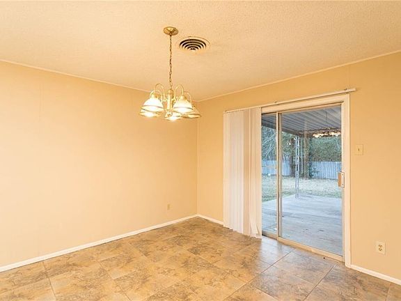 3rd image of 709 Wyche Dr