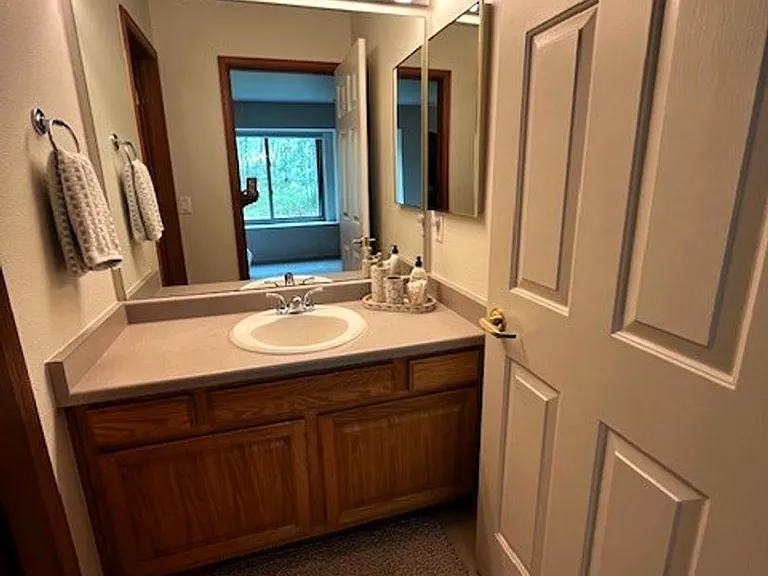 213 Kestrel — Photo 21