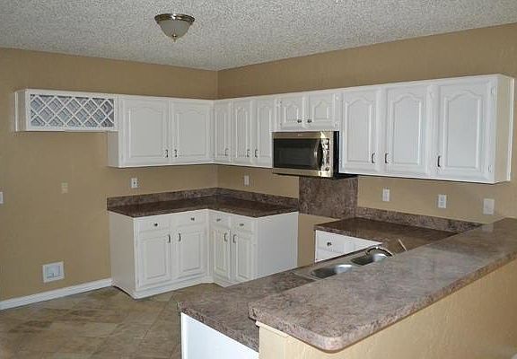 4th image of 1346 Middleton Dr