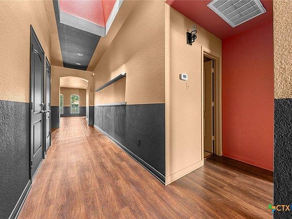 3rd image of 3409 Greyfriar Dr