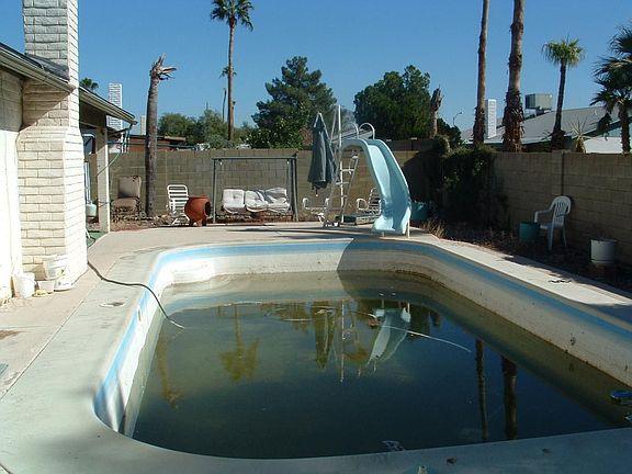4th image of 1955 W Greenbriar Dr