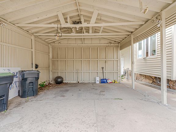 2nd image of 505 Collins Ave