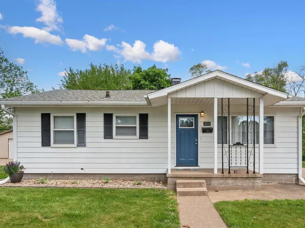 3018 Oak Street Ct, Bettendorf, IA 52722