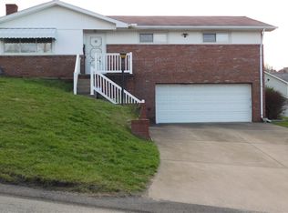 192 Bailey Ave, Uniontown, PA 15401