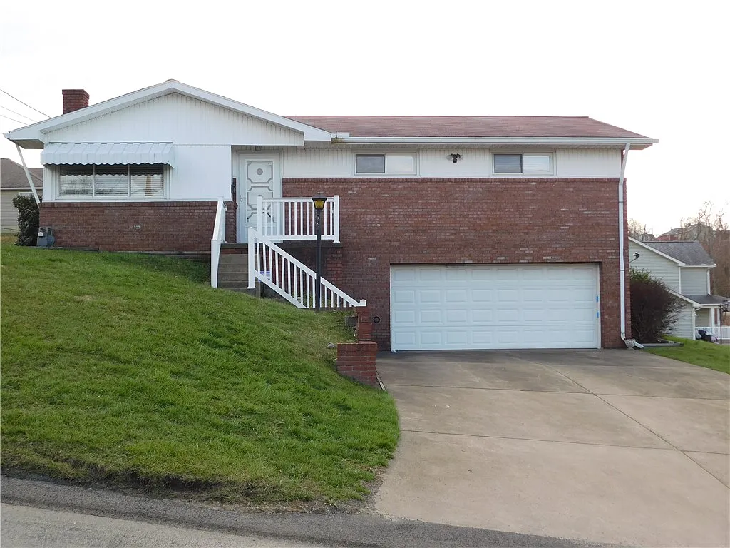 192 Bailey Ave photo 1