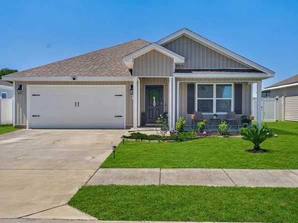 51 Silverthorn St, Freeport, FL 32439
