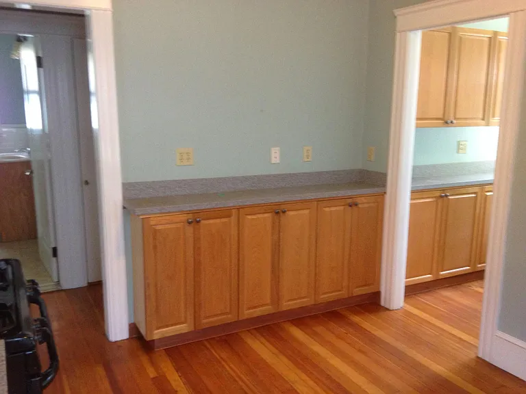 115 4th St #2 — Photo 6