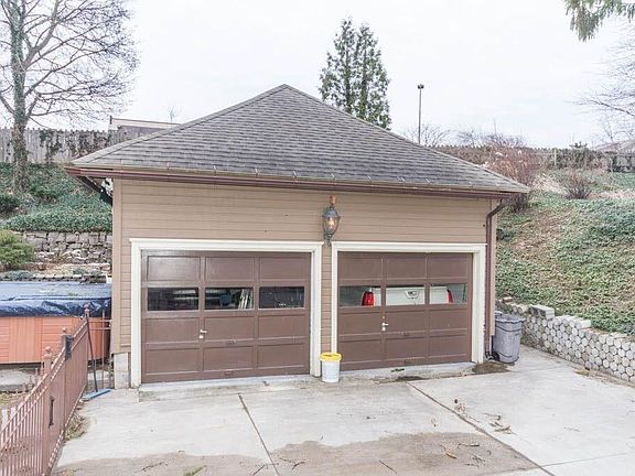 2nd image of 322 Highland Ave