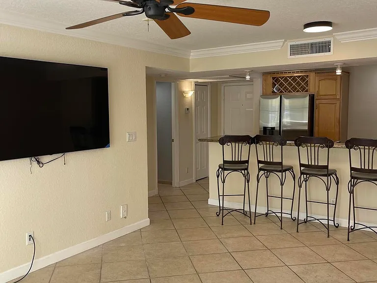 1515 E Broward Blvd #221 — Photo 5