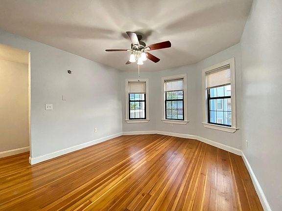 4th image of 6 Elton St #2