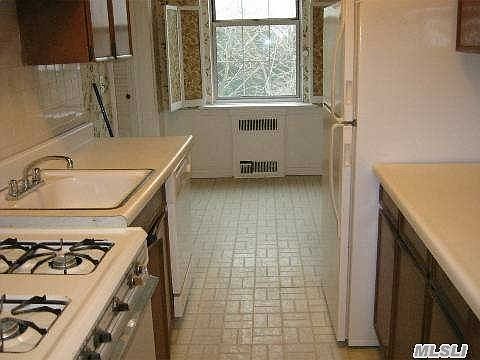 4th image of 819 Broadway APT 2L