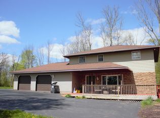 100 Lee Rd, Greenfield Township, PA 18407