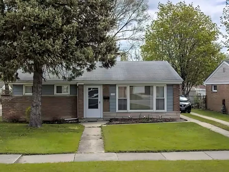 17241 Burnham Ave — Photo 1