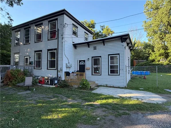 8 1/2 Noyes St, Utica, NY 13502